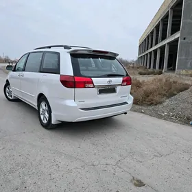 Toyota Sienna 2005