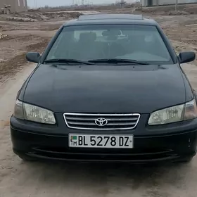 Toyota Camry 2000