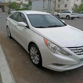 Hyundai Sonata 2011