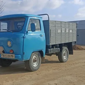 UAZ 452 1982