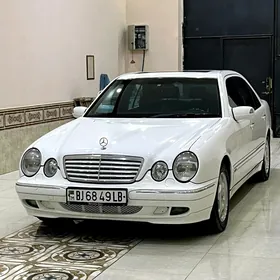 Mercedes-Benz E320 2001