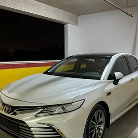 Toyota Camry 2023