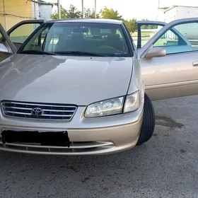 Toyota Camry 2000