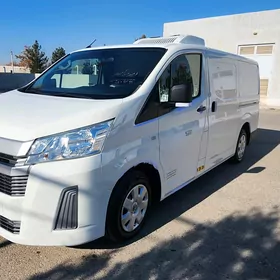 Toyota Hiace 2020