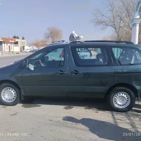 Toyota Sienna 2000