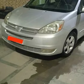 Toyota Sienna 2004