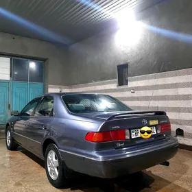 Toyota Camry 2000