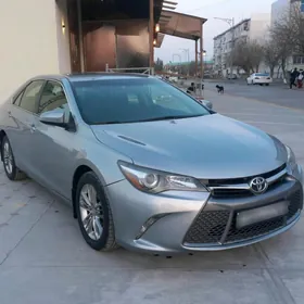 Toyota Camry 2017