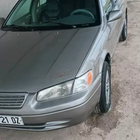 Toyota Camry 1999