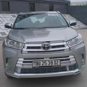 Toyota Highlander 2019