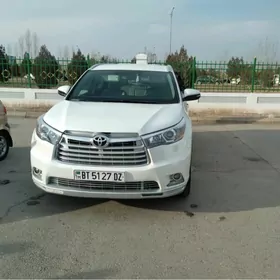 Toyota Highlander 2016