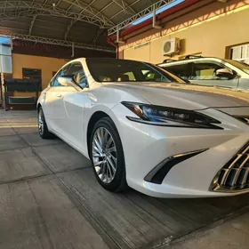 Lexus ES 350 2022