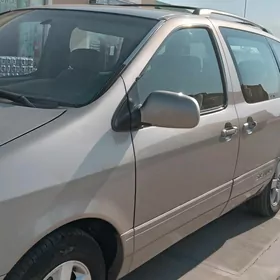 Toyota Sienna 2002