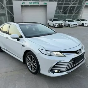 Toyota Camry 2023