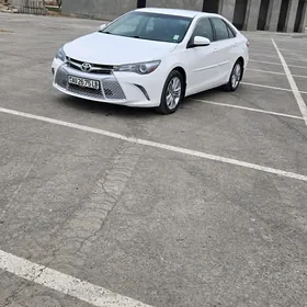 Toyota Camry 2016