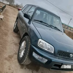 Toyota RAV4 1999