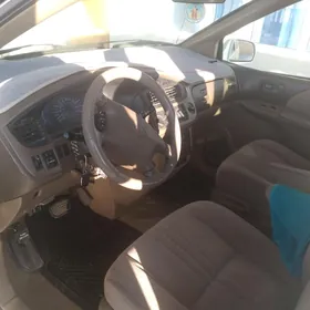 Toyota Sienna 2003