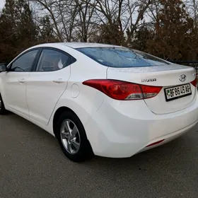 Hyundai Elantra 2012