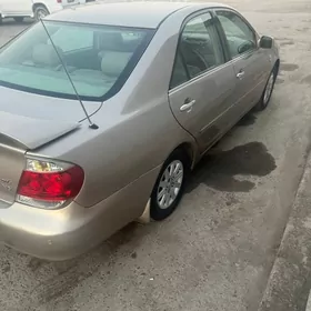 Toyota Camry 2004