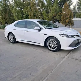 Toyota Camry 2018