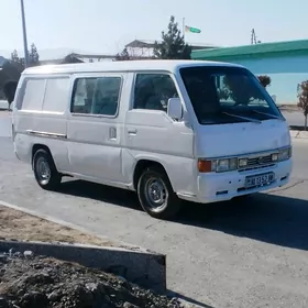 Nissan NV2500 1998