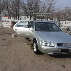 Toyota Camry 2000