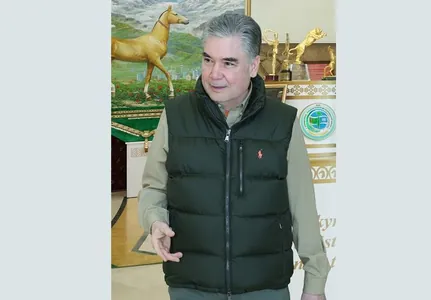 Gurbanguly Berdimuhamedow Arkadag şäherine iş saparyny amala aşyrdy