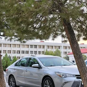 Toyota Camry 2016