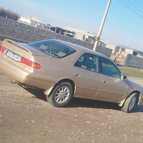 Toyota Camry 2001