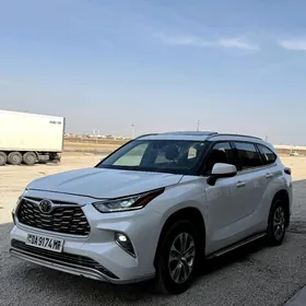 Toyota Highlander 2022