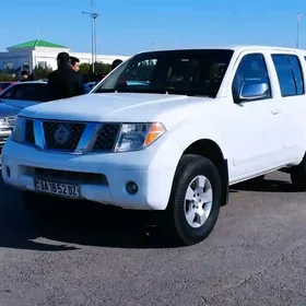 Nissan Pathfinder Armada 2005