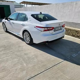 Toyota Camry 2018