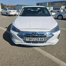 Hyundai Elantra 2020