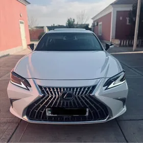 Lexus ES 350 2022