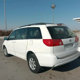 Toyota Sienna 2008