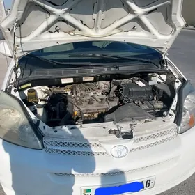 Toyota Sienna 2003