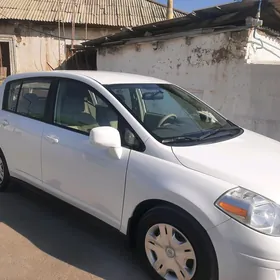 Nissan Versa 2010