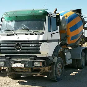 Mercedes-Benz ACTROS 3331 1998