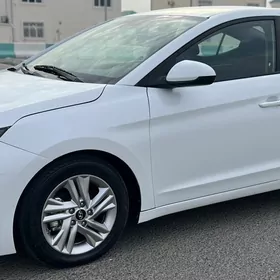 Hyundai Elantra 2020