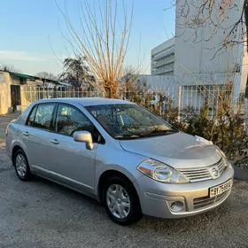 Nissan Versa 2010