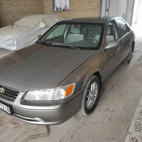 Toyota Camry 2000