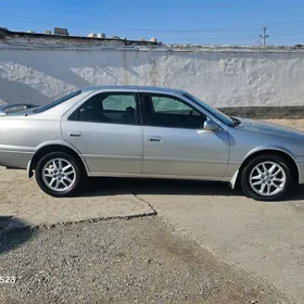 Toyota Camry 2000