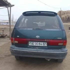 Toyota Previa 1993