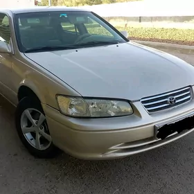 Toyota Camry 2000