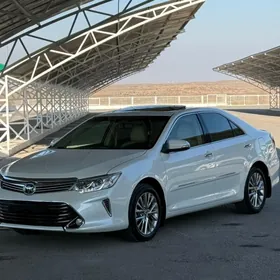 Toyota Camry 2016