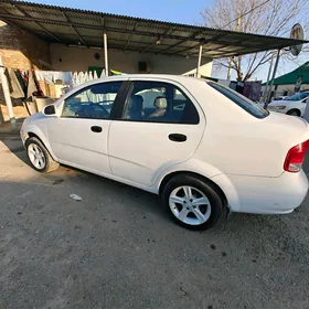 Chevrolet Aveo 2004