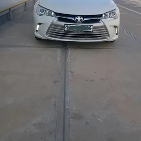 Toyota Camry 2015