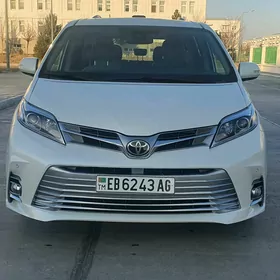 Toyota Sienna 2019