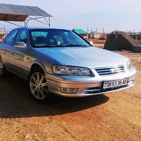 Toyota Camry 2000