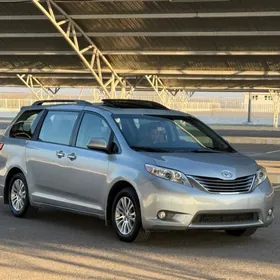 Toyota Sienna 2016